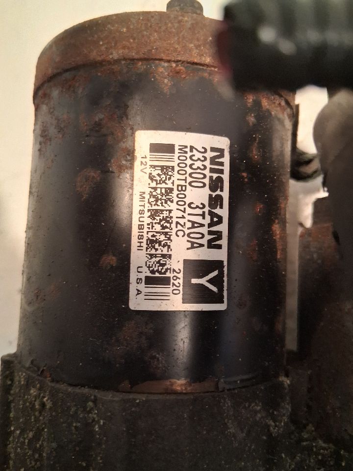 Starter Motor from a 2013 Nissan Altima, photo 2