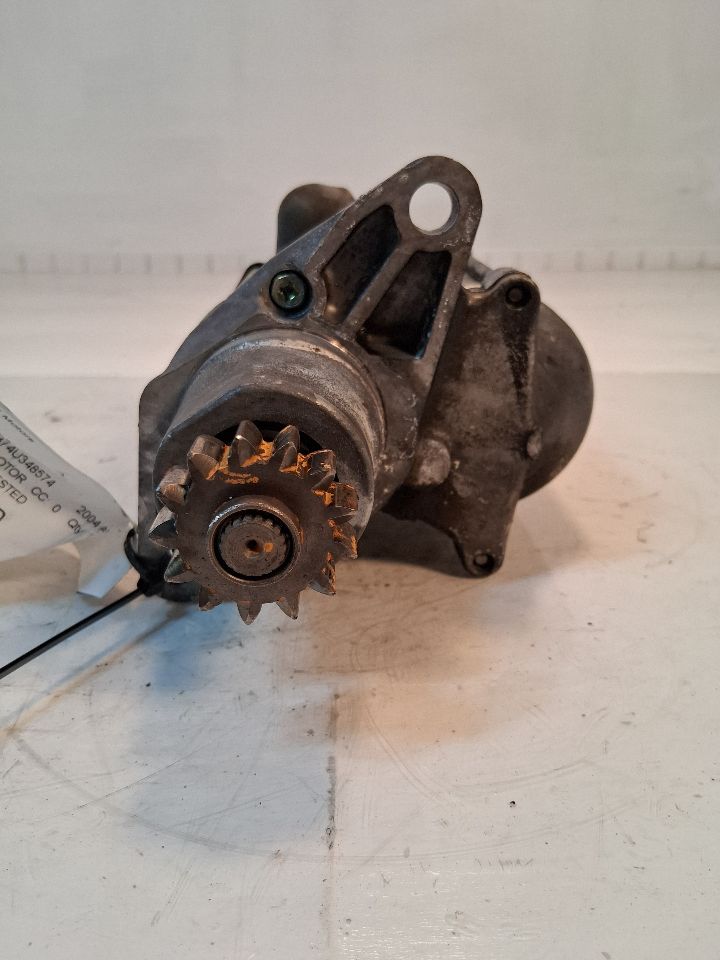Starter Motor from a 2004 Toyota Avalon, photo 3
