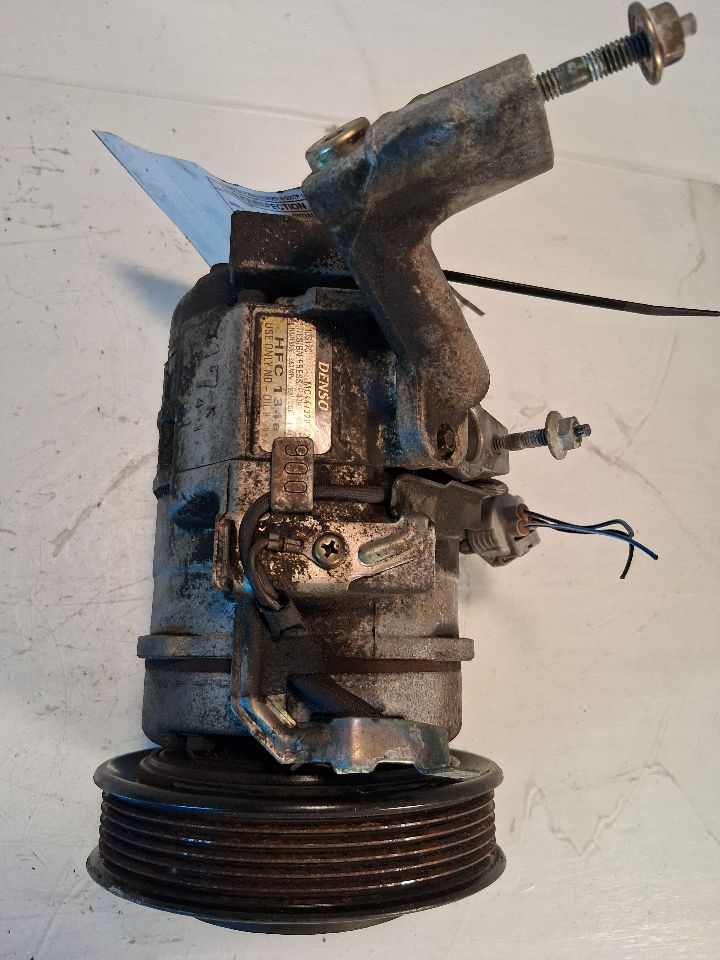 AC Compressor from a 2004 Toyota Avalon, photo 1