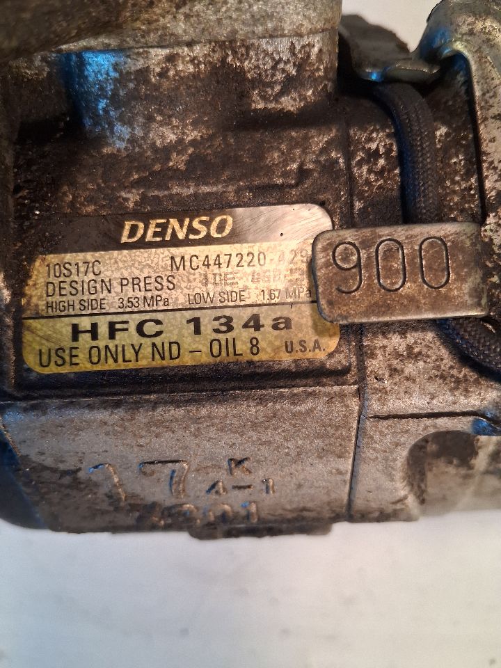 AC Compressor from a 2004 Toyota Avalon, photo 2