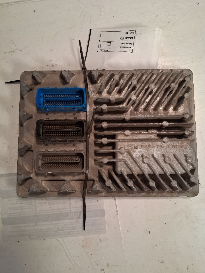Engine Control Module (ECM/PCM) from a 2019 Chevrolet Tahoe, photo 3