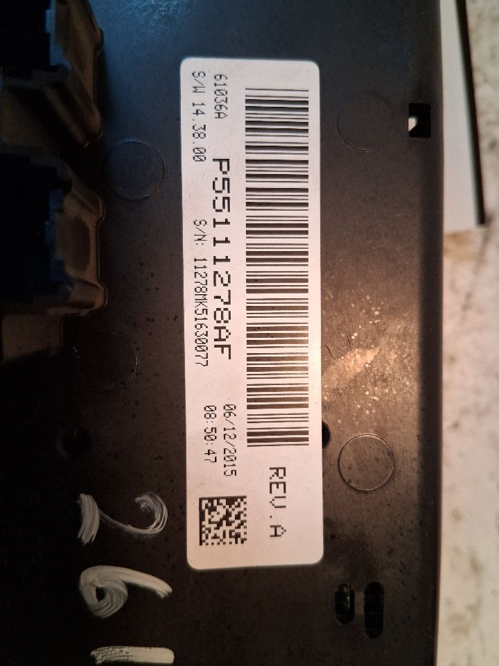 Climate Control Panel from a 2016 Jeep Patriot, photo 3