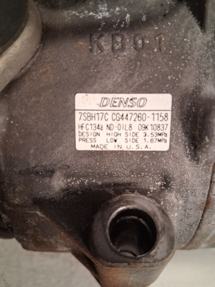 AC Compressor from a 2009 Toyota Sienna, photo 2
