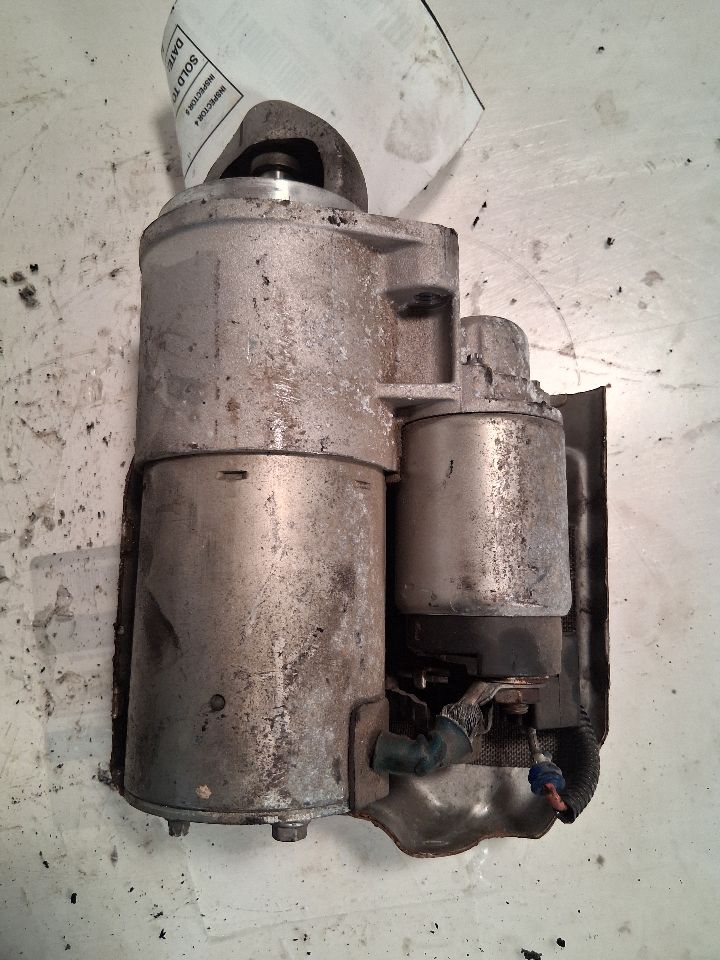 Starter Motor from a 2012 Hyundai Azera, photo 2