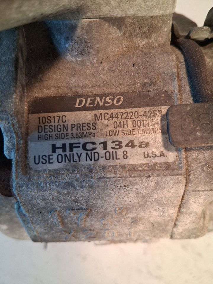 AC Compressor from a 2006 Toyota, photo 3