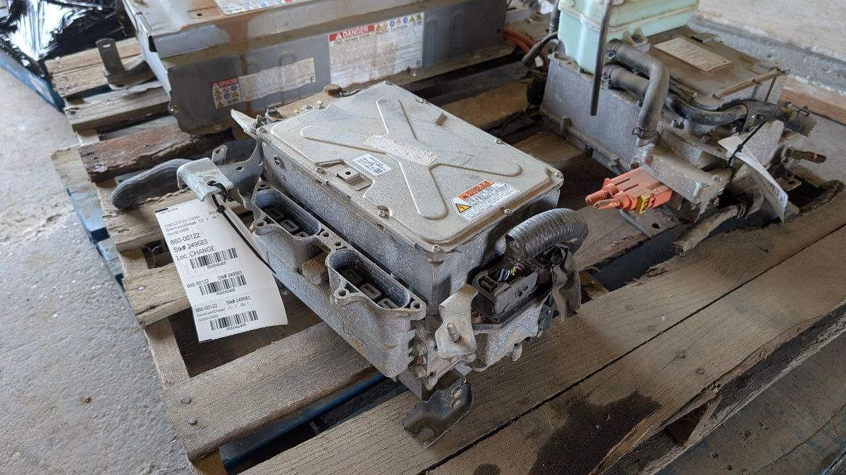 Inverter / Charger from a 2009 Nissan Altima, photo 1