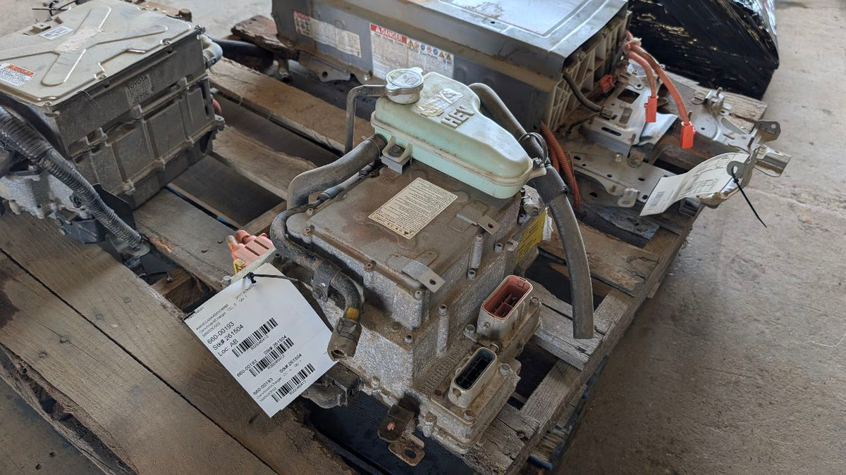 Inverter / Charger from a 2011 Hyundai Sonata, photo 3