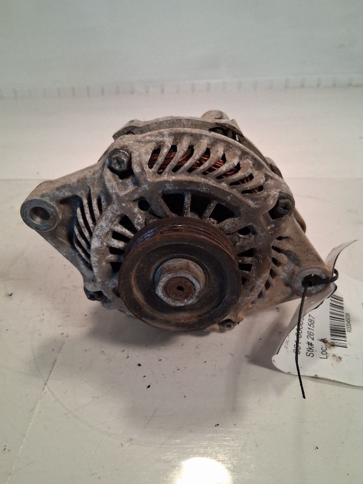 Alternator from a 2005 Dodge Neon, photo 1