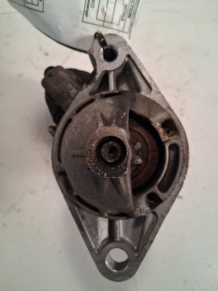 Starter Motor from a 2005 Dodge Neon, photo 3