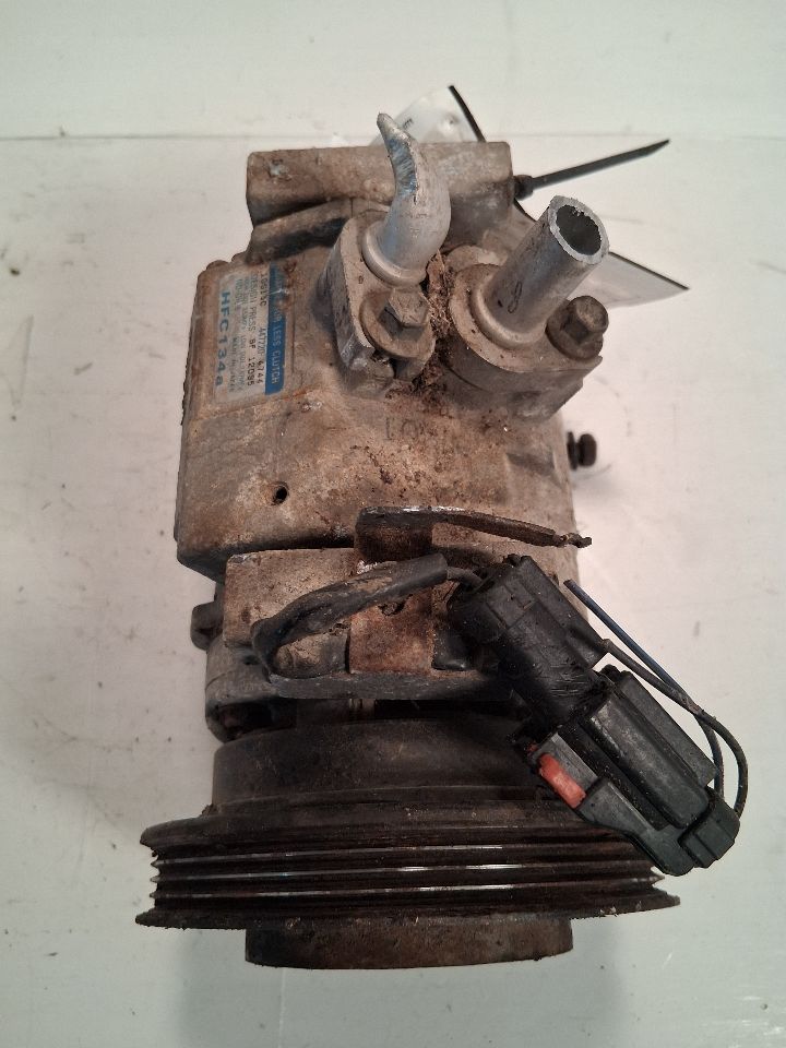 AC Compressor from a 2005 Dodge Neon, photo 2