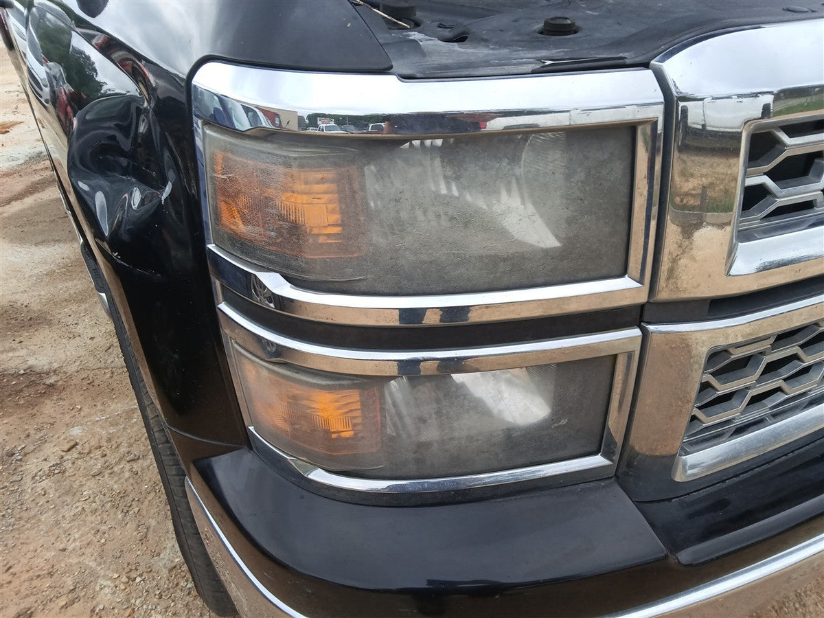 Headlight Assembly from a 2014 Chevrolet Silverado 1500, right side, photo 1