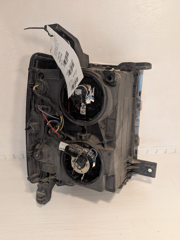 Headlight Assembly from a 2014 Chevrolet Silverado 1500, left side, photo 5