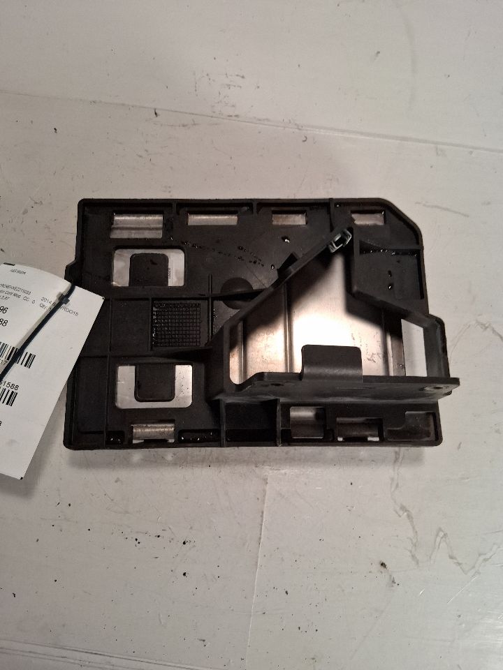 Engine Control Module (ECM/PCM) from a 2014 Chevrolet Silverado 1500, photo 1