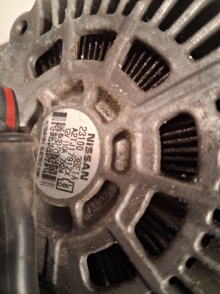 Alternator from a 2018 Nissan Versa, photo 3