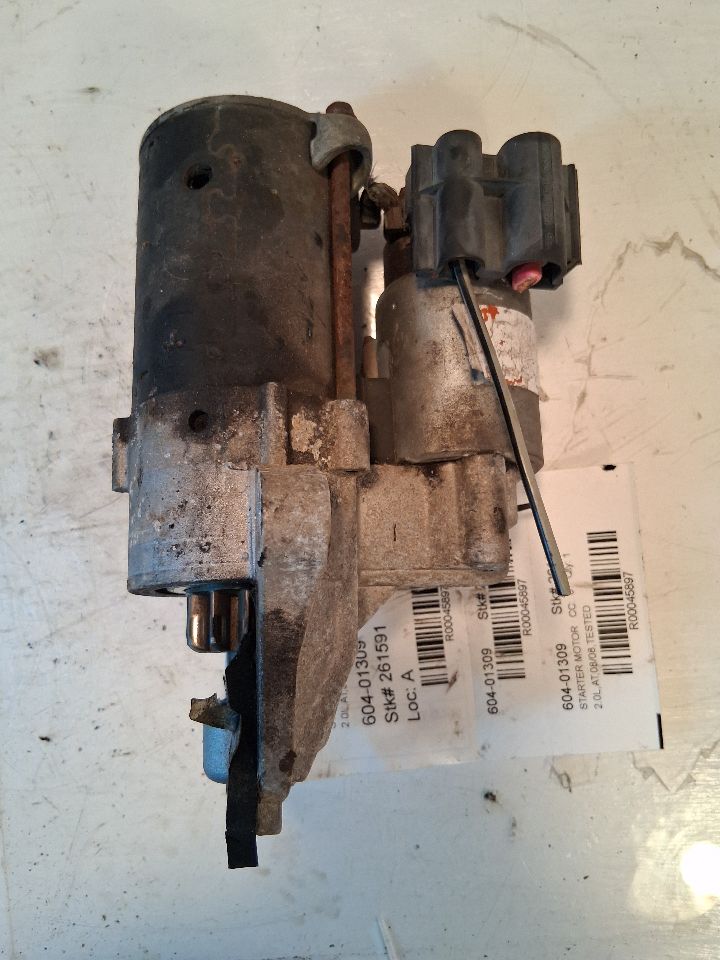 Starter Motor from a 2009 Ford Focus, photo 2