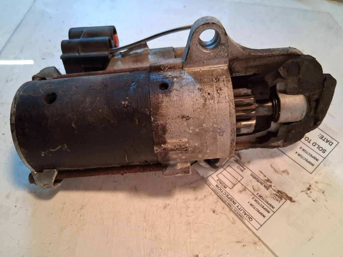 Starter Motor from a 2009 Ford Focus, photo 3