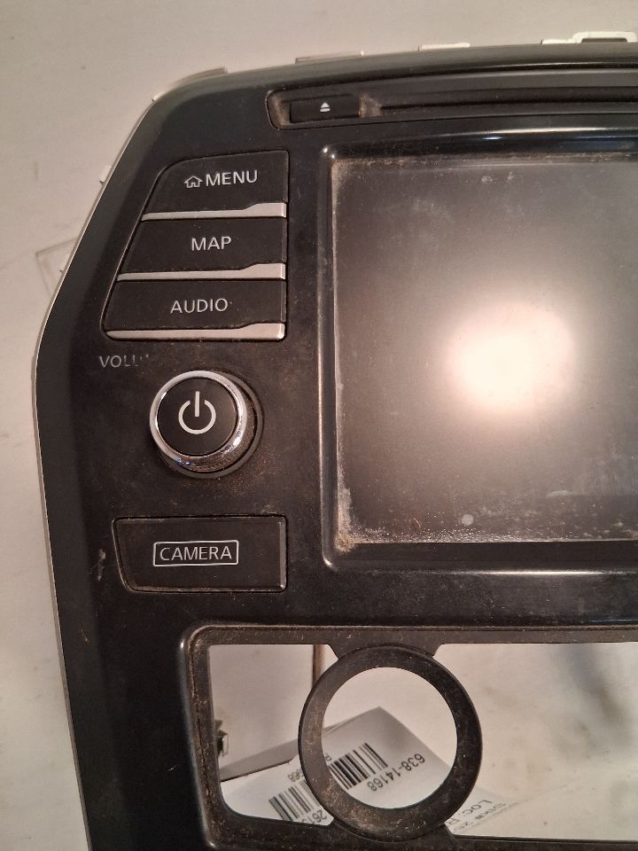 Radio Receiver from a 2017 Nissan Maxima, photo 2