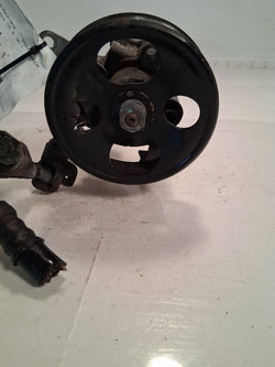 Power Steering Pump from a 2008 Nissan Pathfinder, photo 1