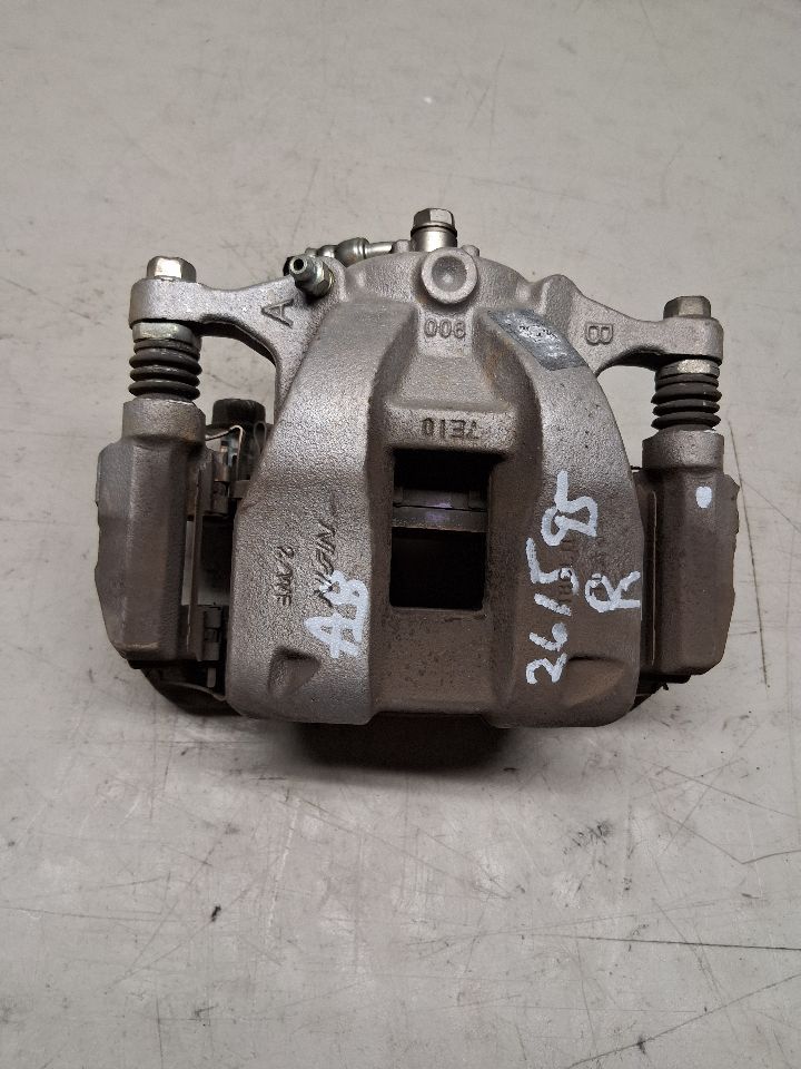 Brake Caliper from a 2017 Honda CR-V, front, right side, photo 1
