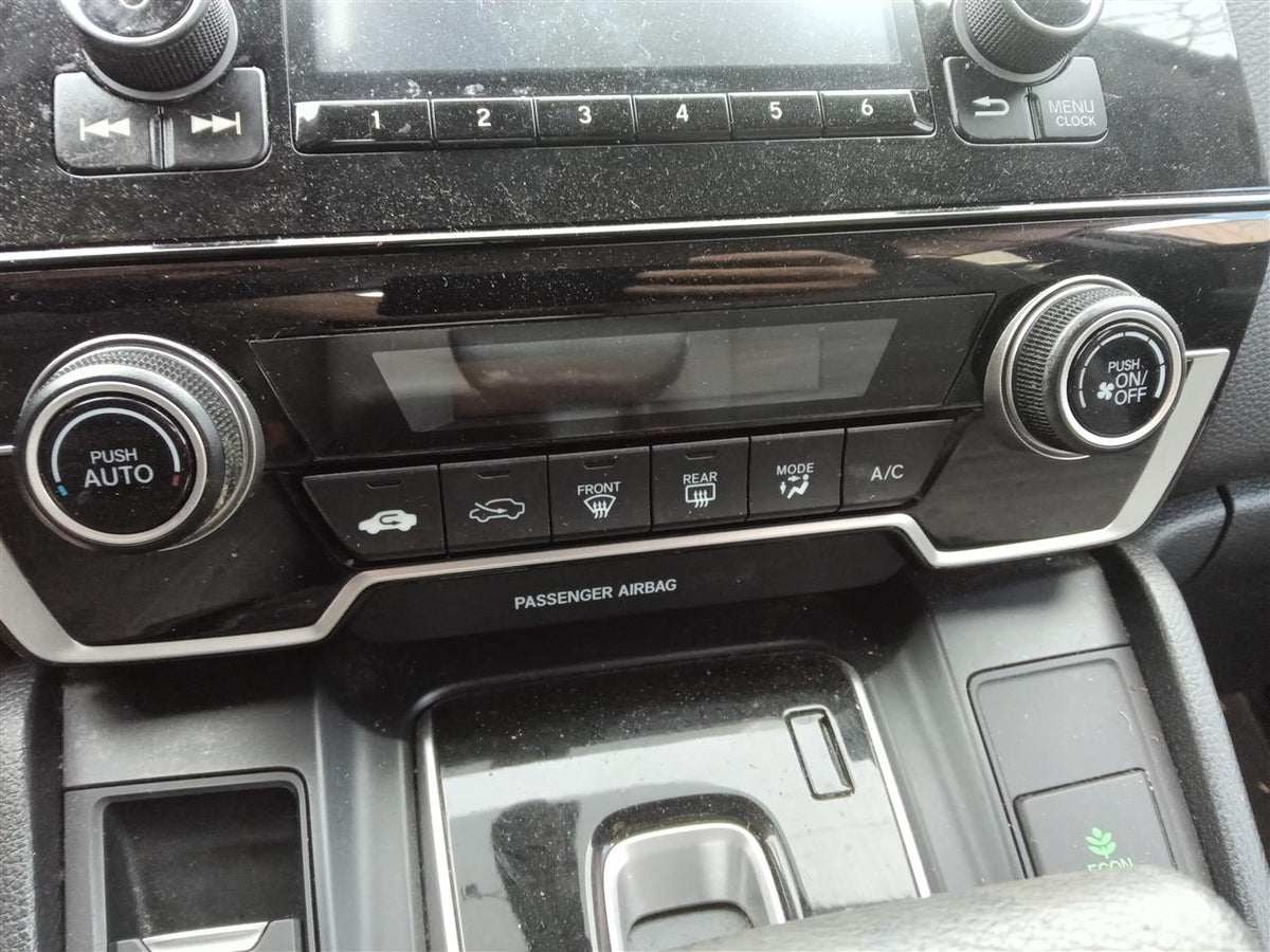 Climate Control Panel from a 2017 Honda CR-V, photo 1