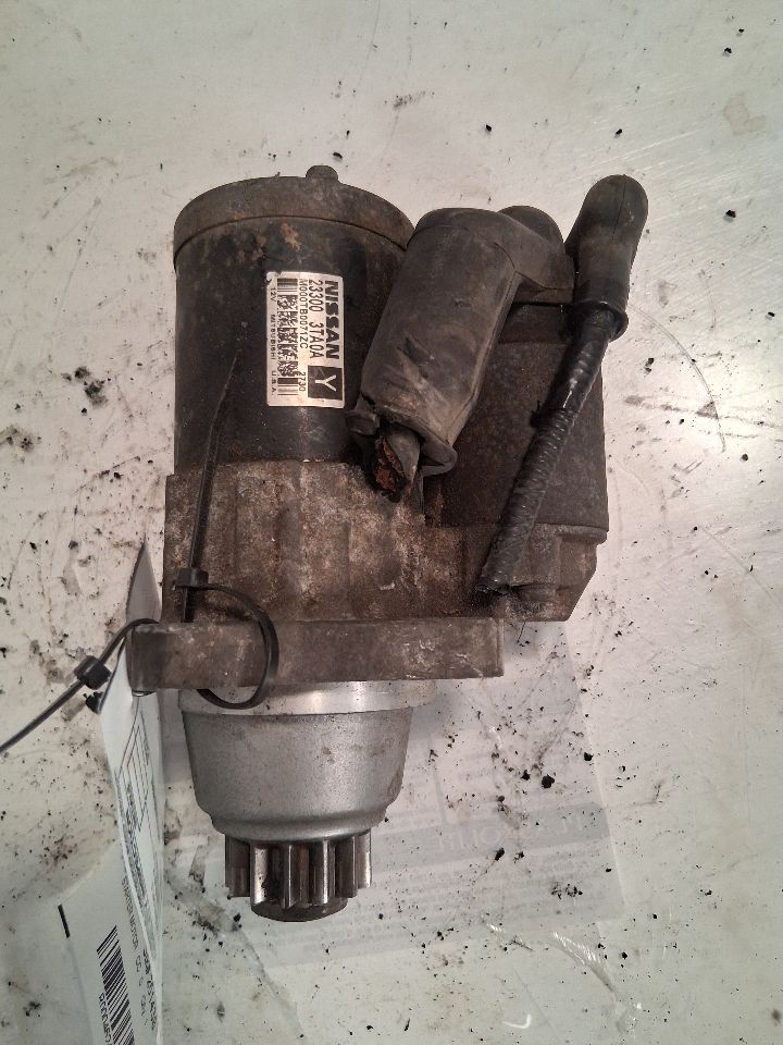 Starter Motor from a 2013 Nissan Altima, photo 1