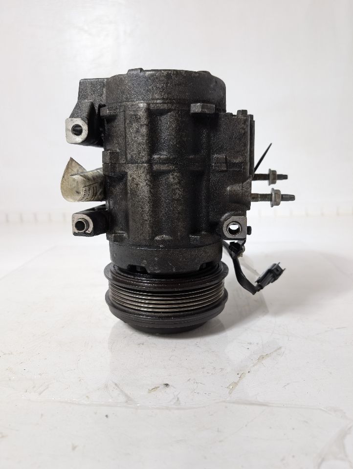 AC Compressor from a 2007 Ford, photo 3