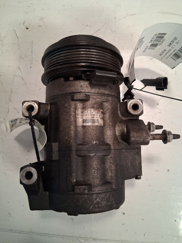 AC Compressor from a 2007 Ford, photo 10