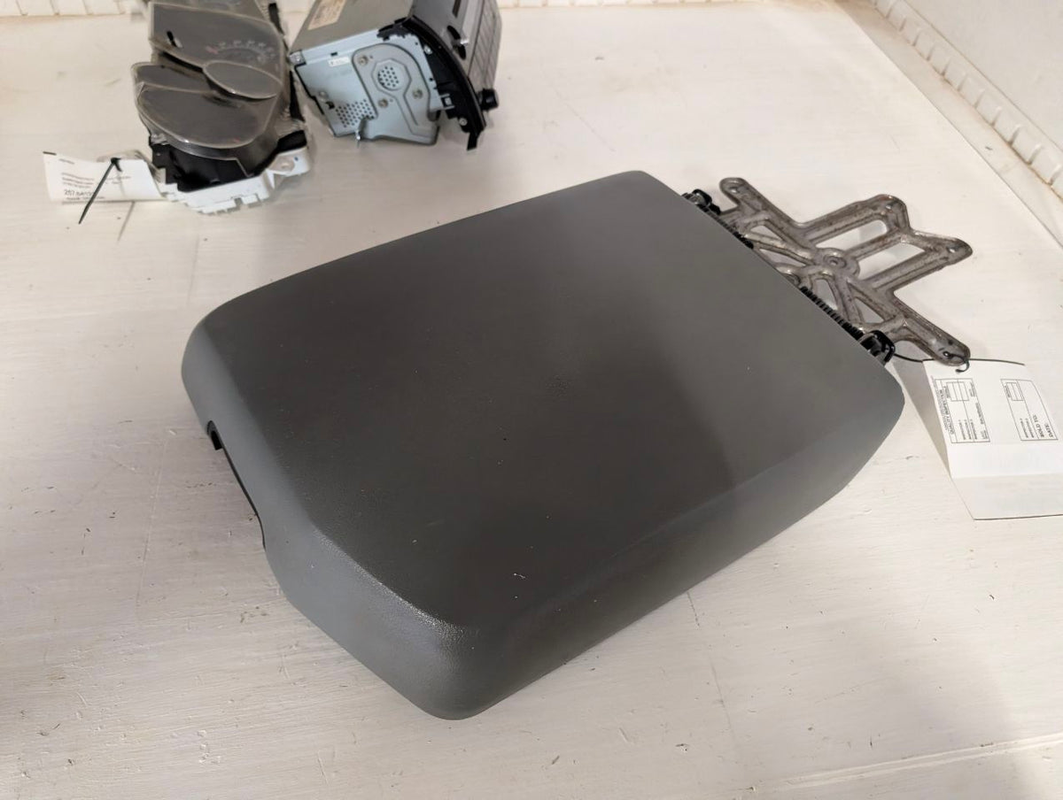 Center Console from a 2010 Toyota Tundra, front, photo 3