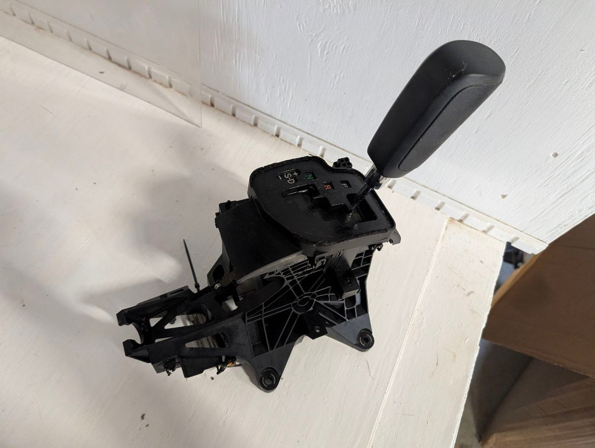 Gear Shifter from a 2010 Toyota Tundra, photo 3