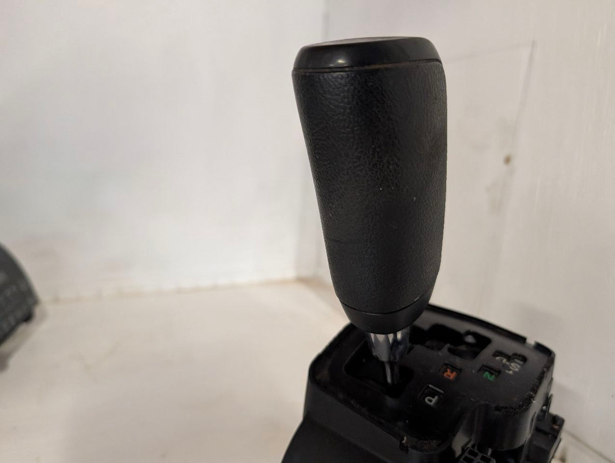 Gear Shifter from a 2010 Toyota Tundra, photo 6