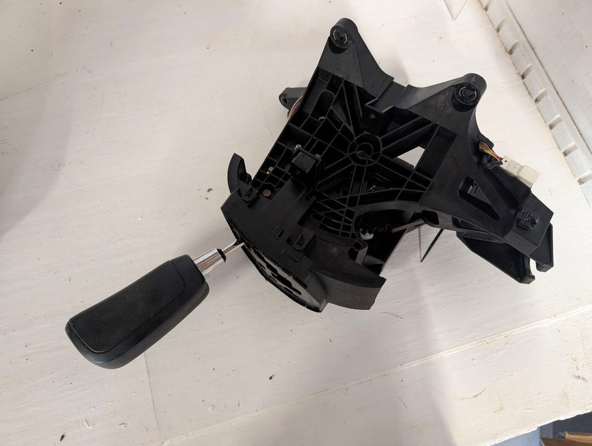 Gear Shifter from a 2010 Toyota Tundra, photo 8