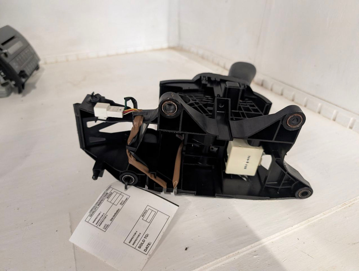 Gear Shifter from a 2010 Toyota Tundra, photo 9