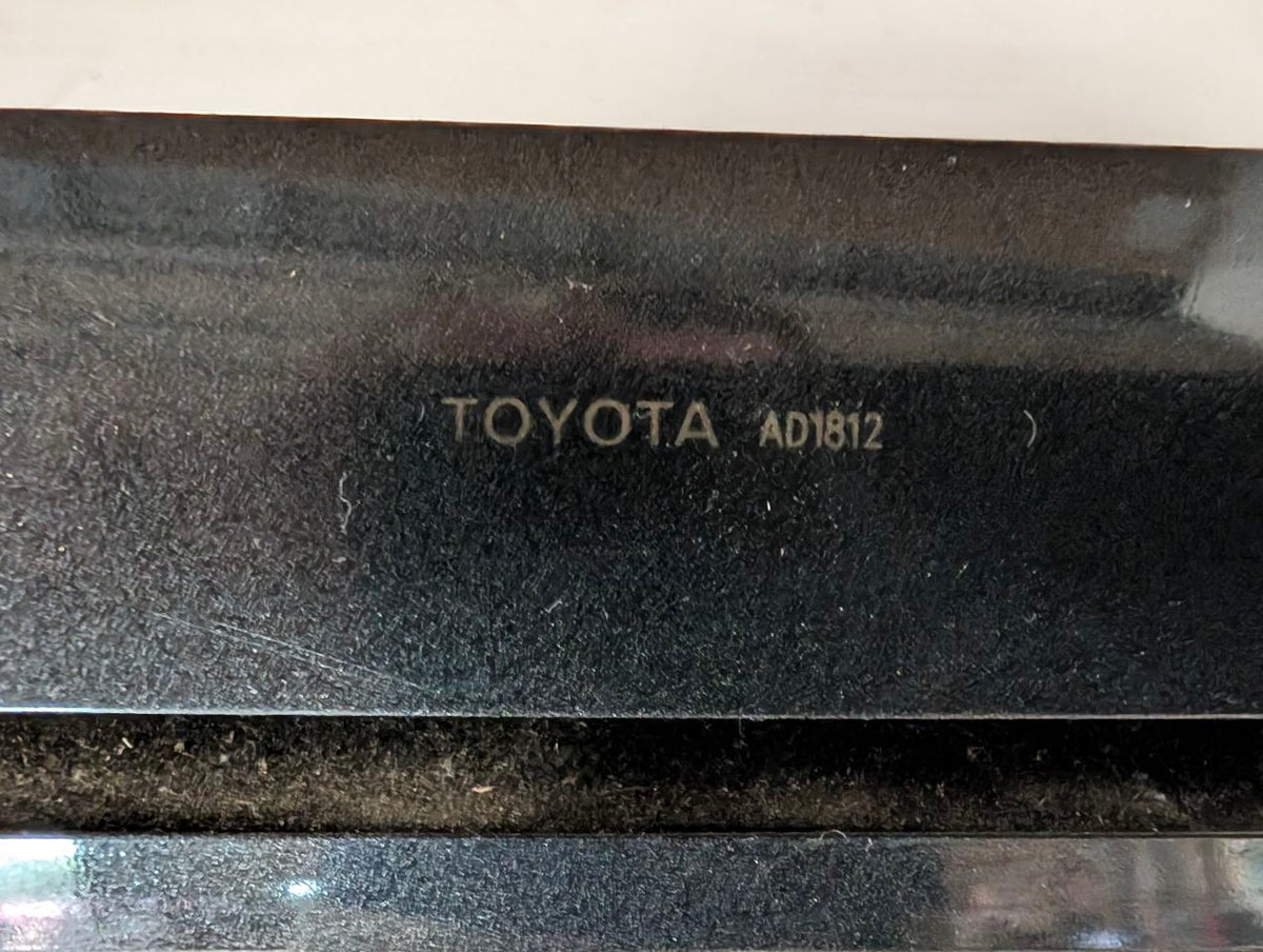 Radio Receiver from a 2010 Toyota Tundra, photo 3
