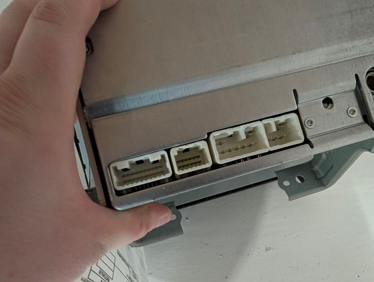 Radio Receiver from a 2010 Toyota Tundra, photo 6