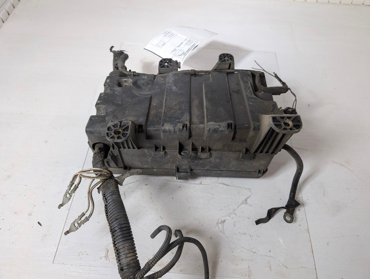 Engine Fuse Box from a 2010 Toyota Tundra, photo 8