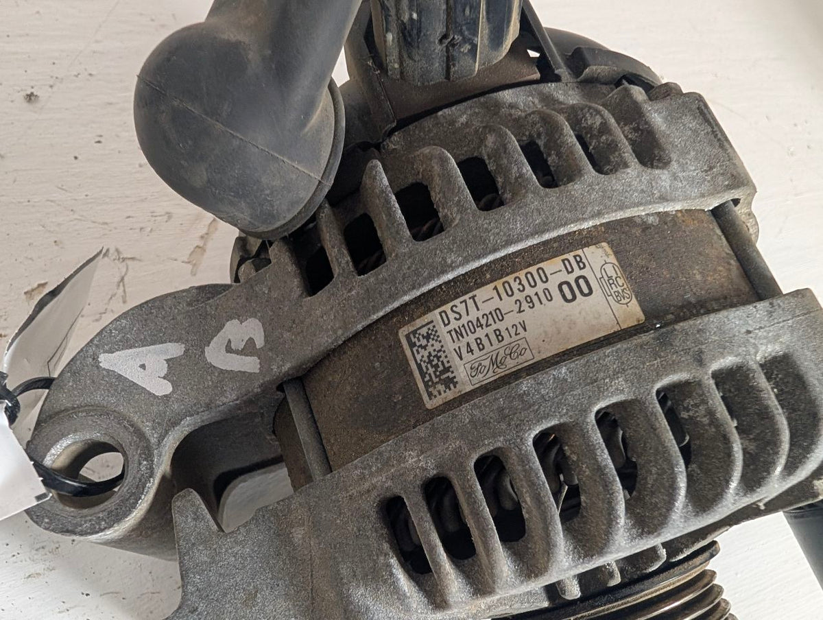 Alternator from a 2016 Ford Fusion, photo 3