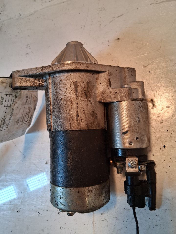 Starter Motor from a 1999 Jeep Cherokee, photo 1