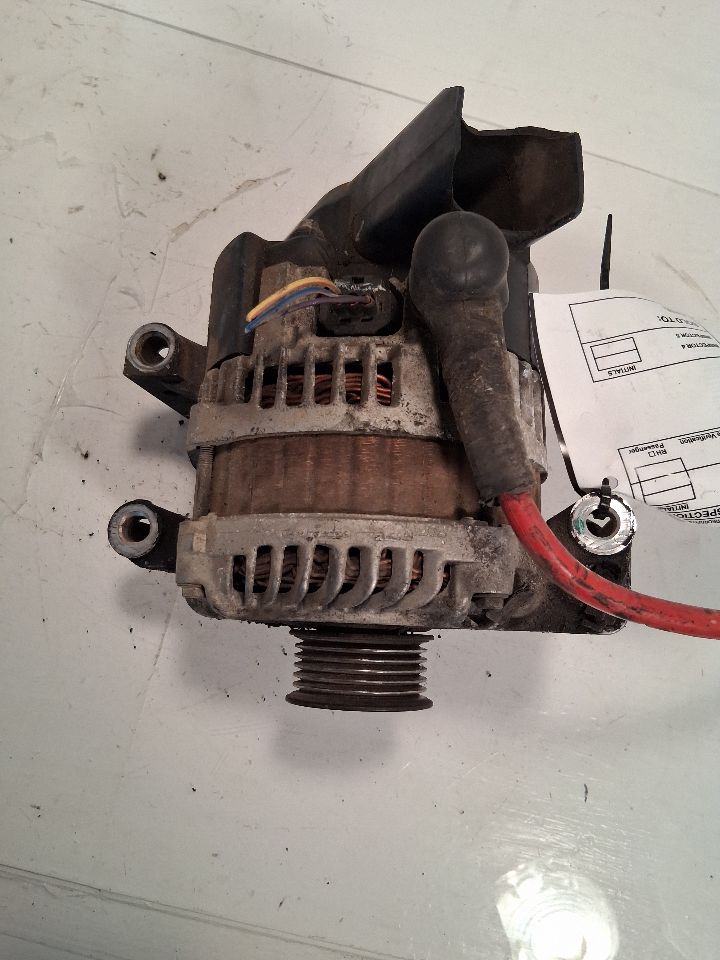 Alternator from a 2007 Ford, photo 1