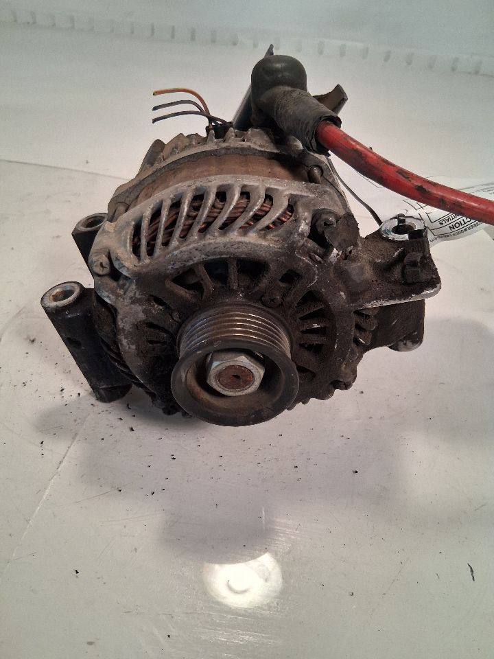 Alternator from a 2007 Ford, photo 2