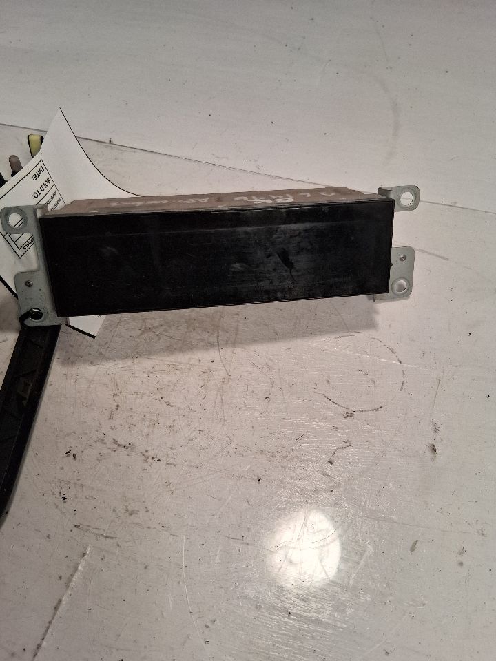 Radio Control Panel from a 2010 Ford Mustang, photo 4