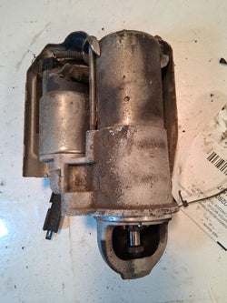Starter Motor from a 2009 Hyundai Santa Fe, photo 1