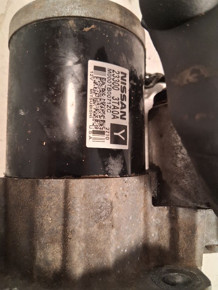 Starter Motor from a 2013 Nissan Altima, photo 2