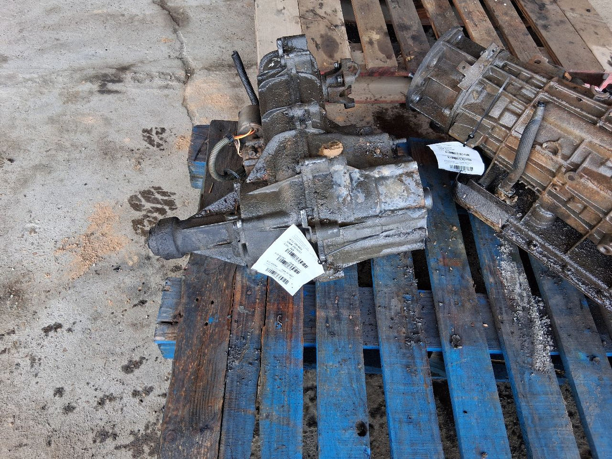 Transfer Case from a 1992 Ford F-150, photo 1