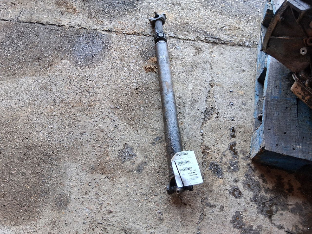 Drive Shaft from a 1992 Ford F-150, front, photo 3