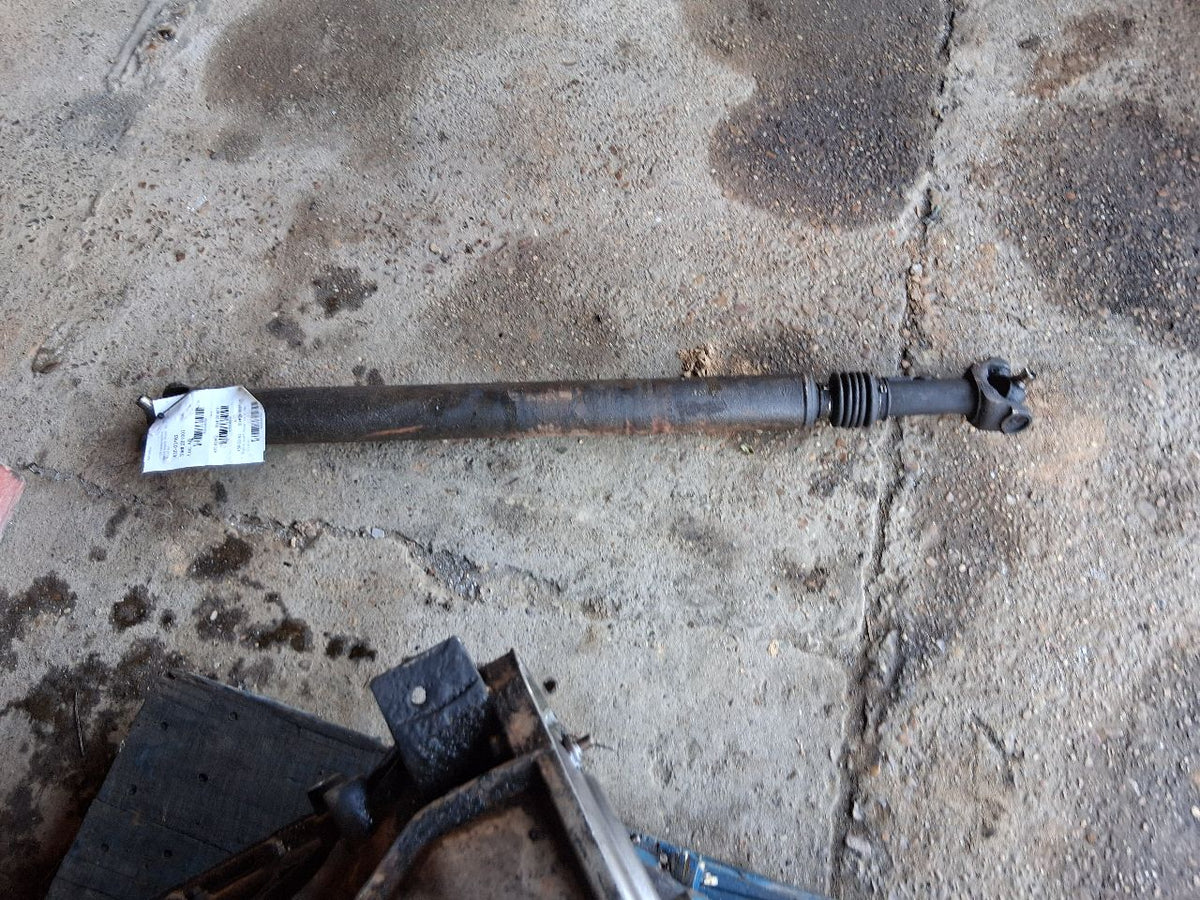 Drive Shaft from a 1992 Ford F-150, front, photo 4