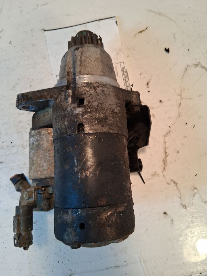 Starter Motor from a 2006 Nissan Altima, photo 2