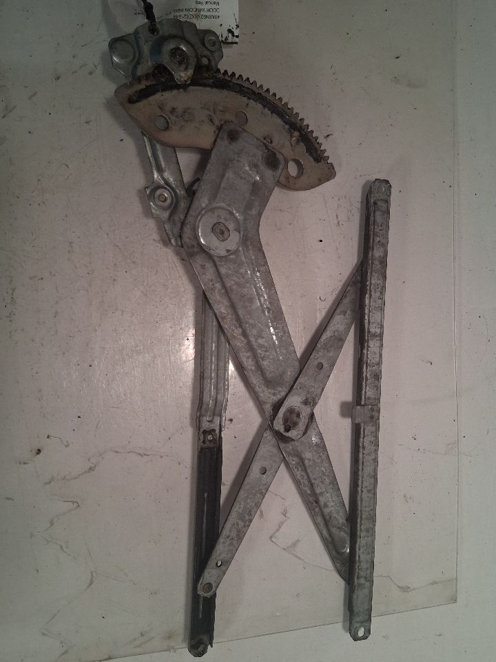 Window Regulator from a 1999 Toyota Tacoma, front, left side, photo 1