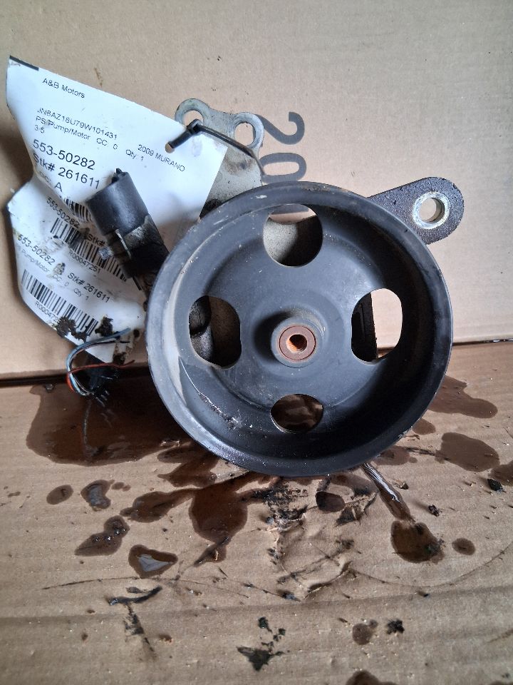 Power Steering Pump from a 2009 Nissan Murano, photo 1