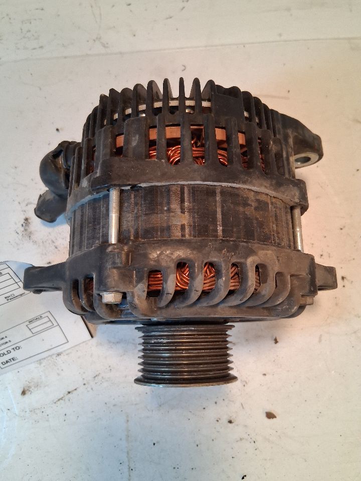 Alternator from a 2009 Nissan Murano, photo 2