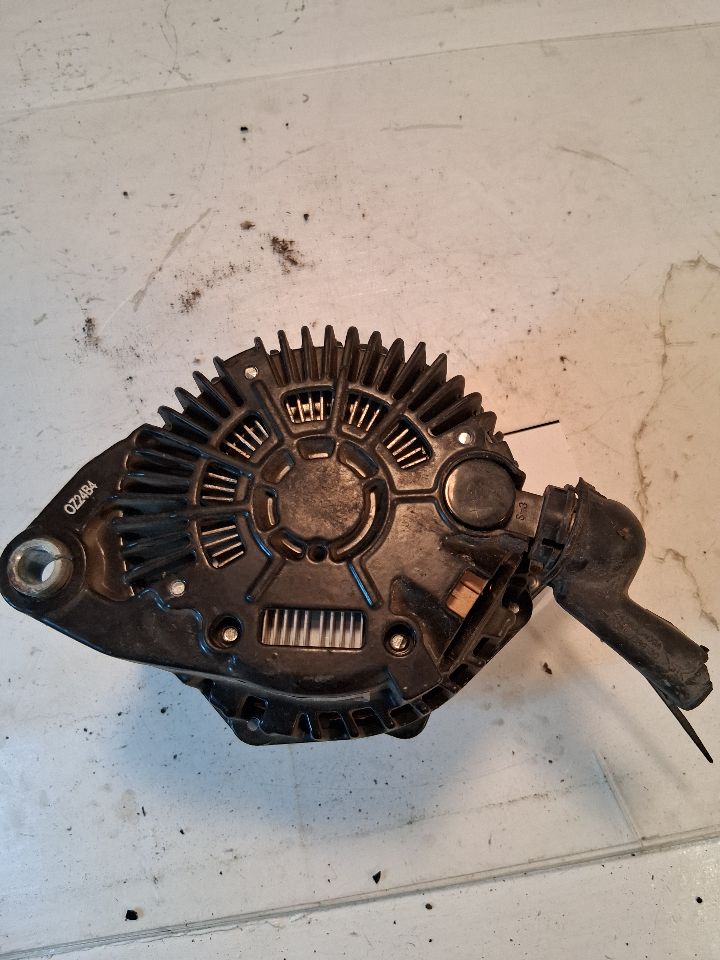 Alternator from a 2009 Nissan Murano, photo 3